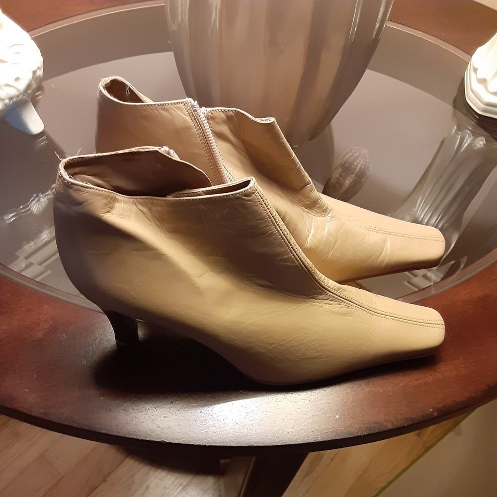 David Aaron Women's Shoes